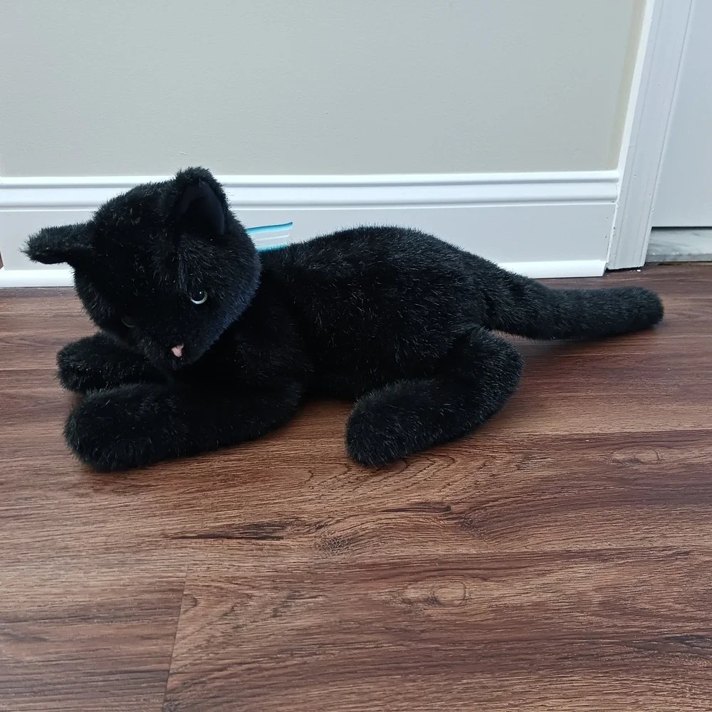 Vintage 1987 Cuddle Toys Douglas Black Cat Laying Realistic Made in‎ USA